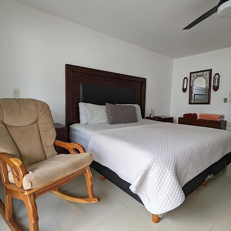 Villa Aurora Beautiful Beachfront Apartment Cancún Exterior foto