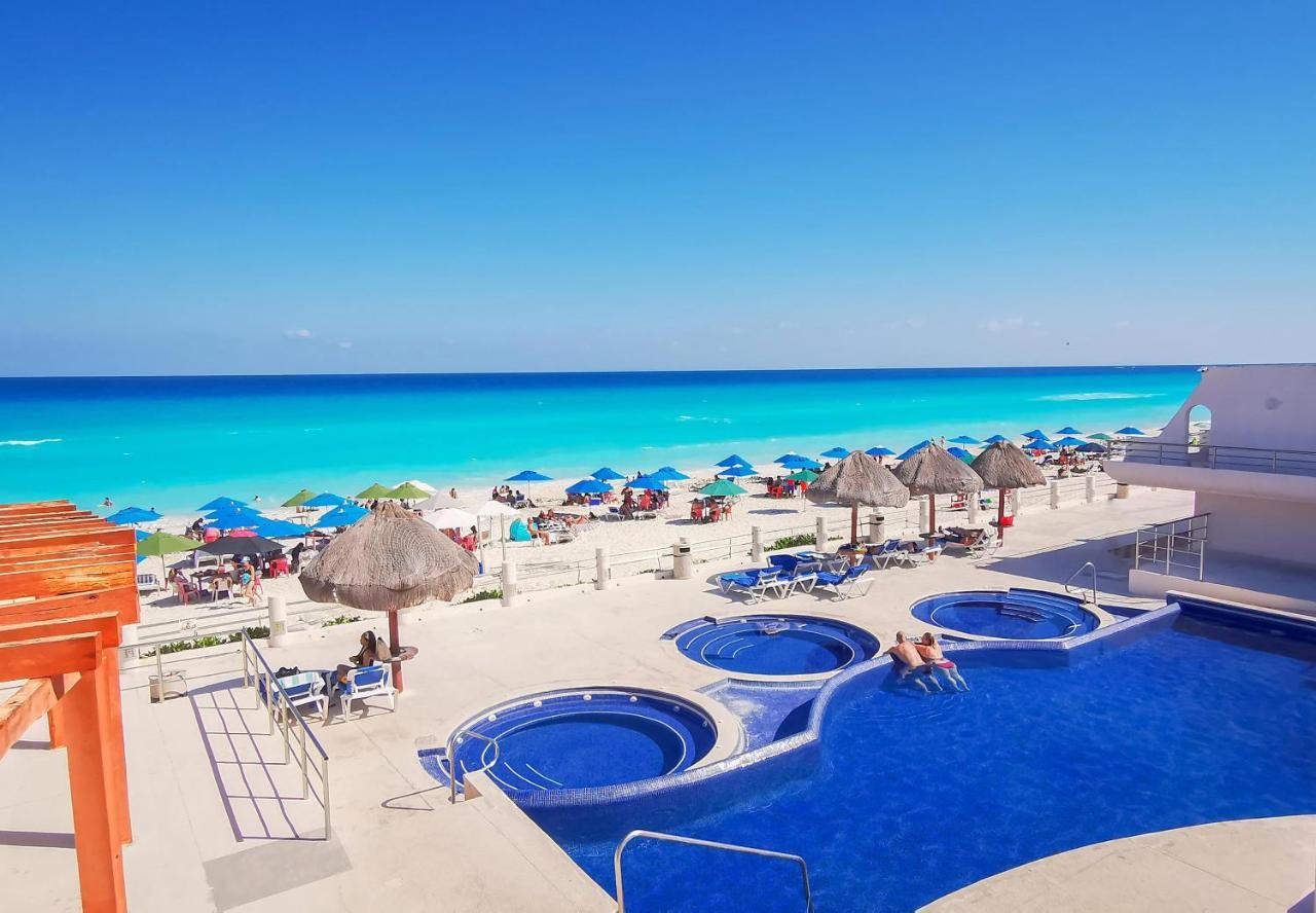 Villa Aurora Beautiful Beachfront Apartment Cancún Exterior foto