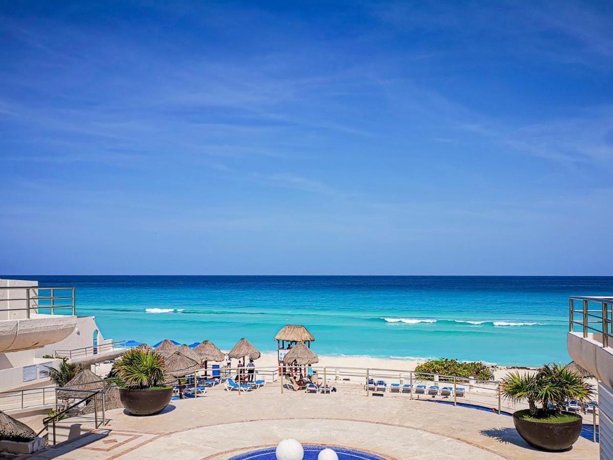 Villa Aurora Beautiful Beachfront Apartment Cancún Exterior foto