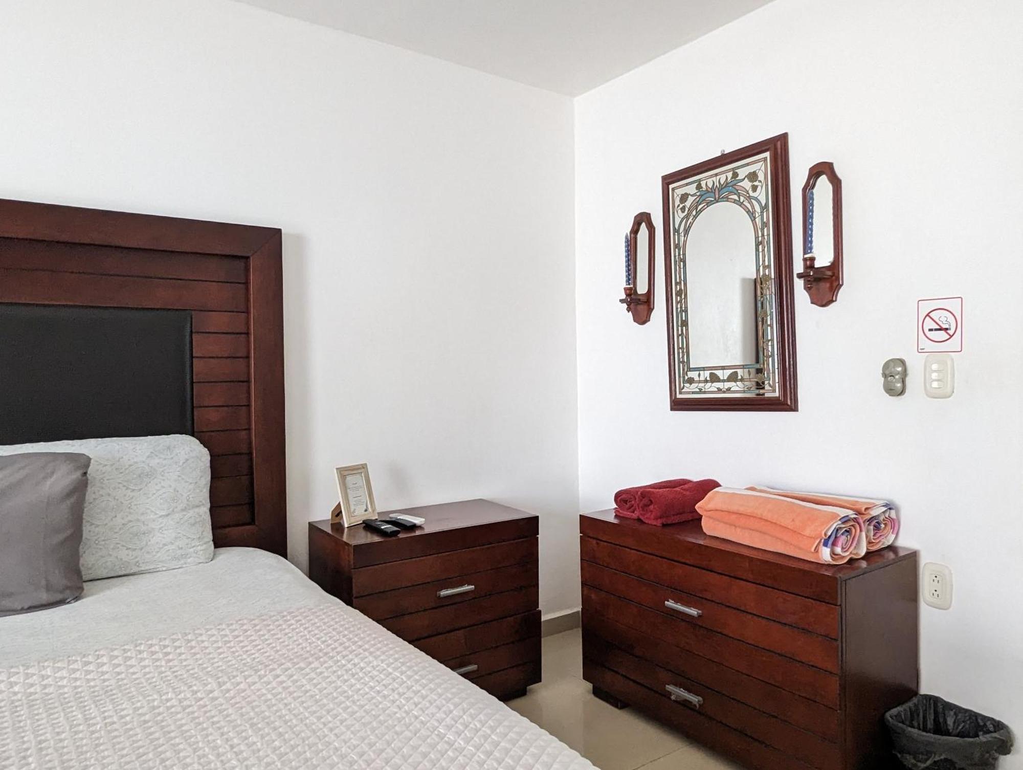 Villa Aurora Beautiful Beachfront Apartment Cancún Exterior foto